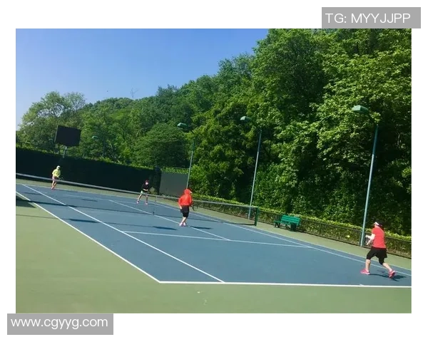 南京网球队的耐力之谜：揭开网球巨献的背后故事与训练秘诀